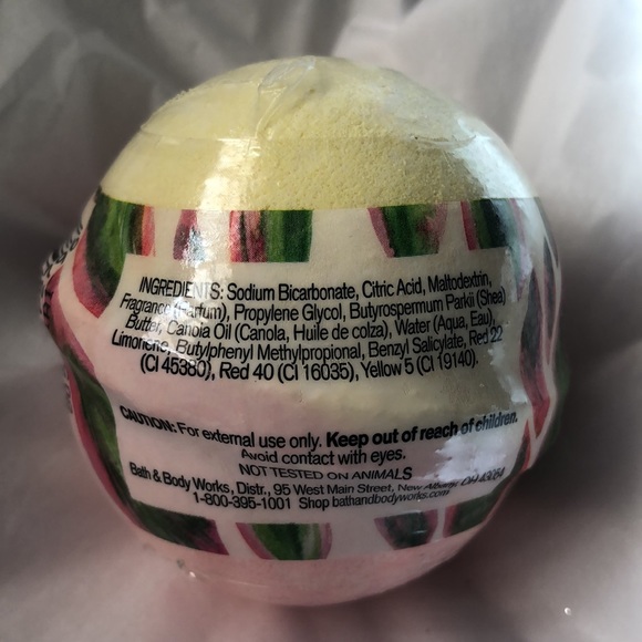 NWT Bath & Body Works Watermelon Lemonade Bath Fizzy.  Discontinued item - Picture 2 of 4